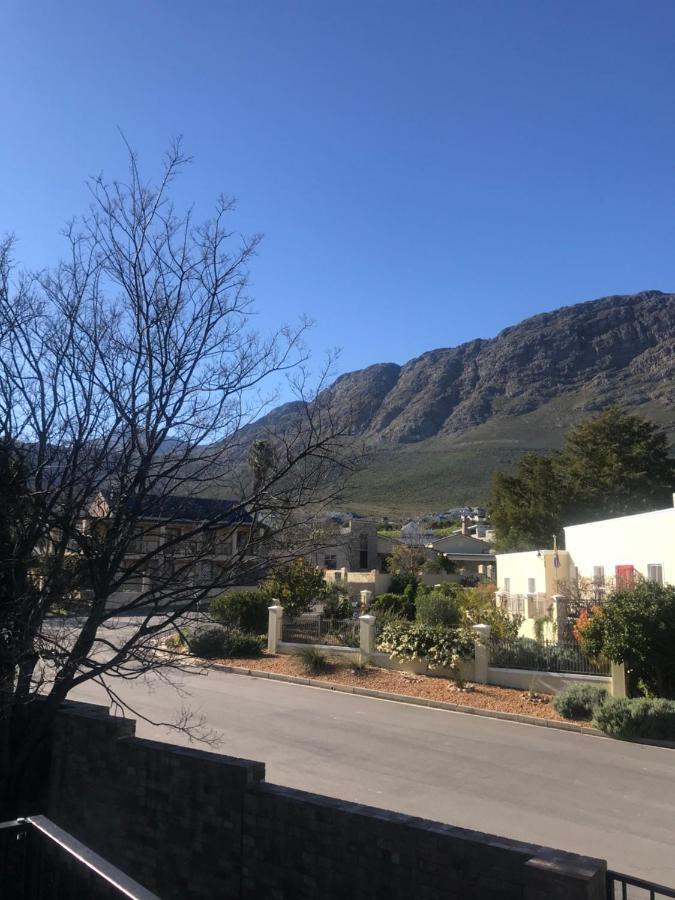 Comfortable Room With Large En Suite Bathroom Franschhoek Buitenkant foto